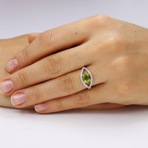 Inel argint Zirconiu verde Fancy cu si cristale albe TRSR057, Corelle